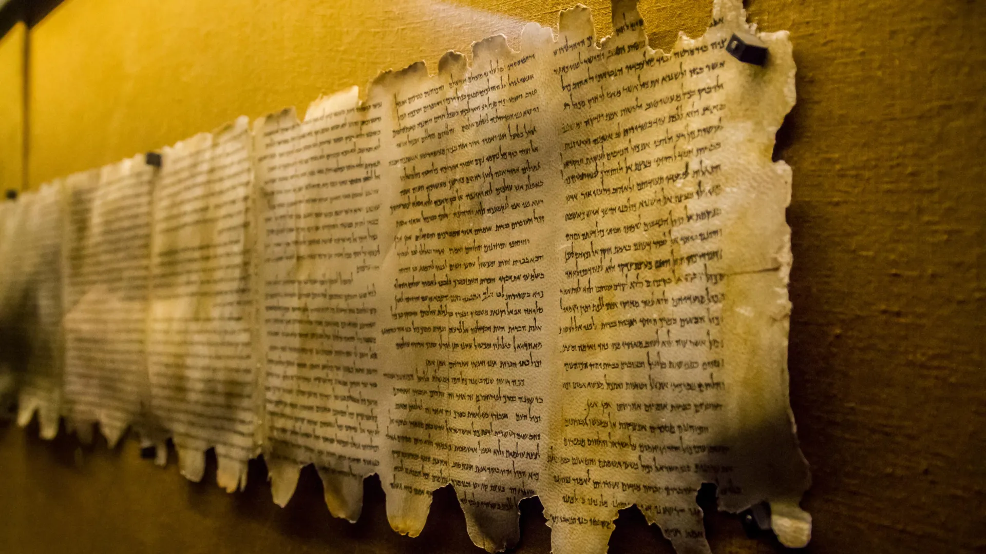 Dead Sea Scrolls Calendar Mystery