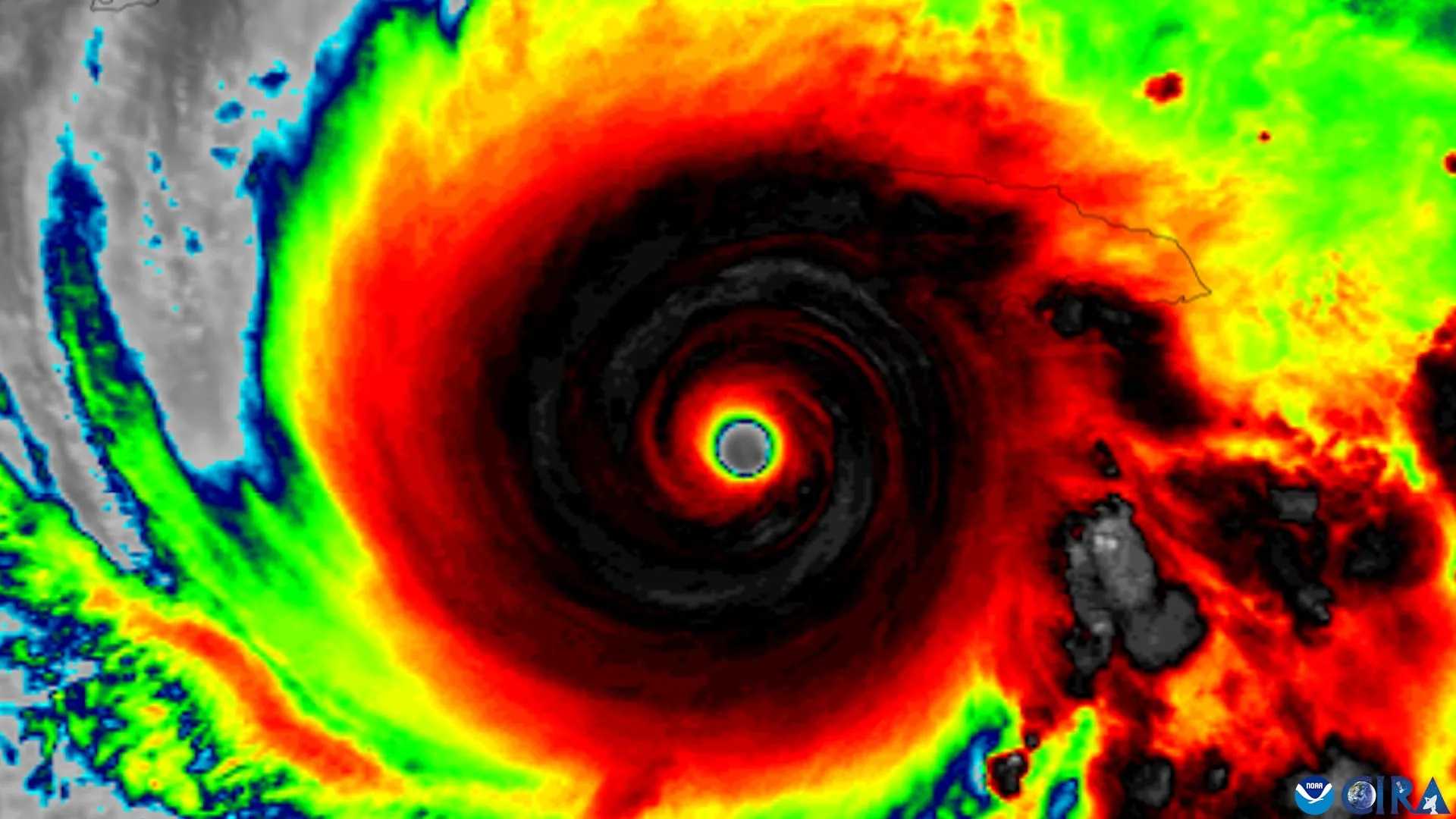 4 Warning Signs Before Hurricanes Intensify