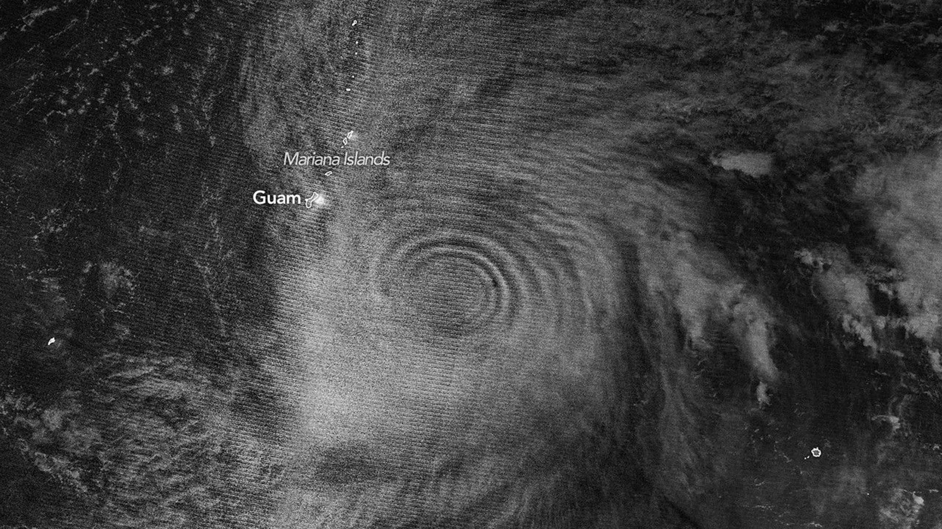 Gravity Waves From Super Typhoon Sinlaku