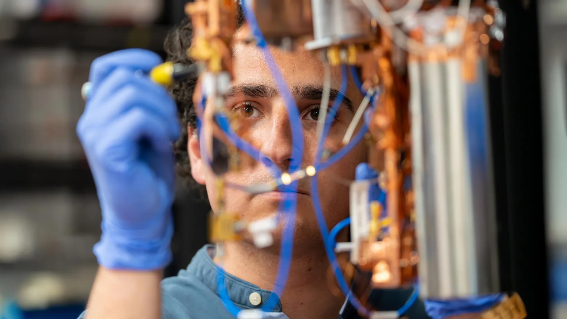 Quantum Entanglement Goes on Autopilot