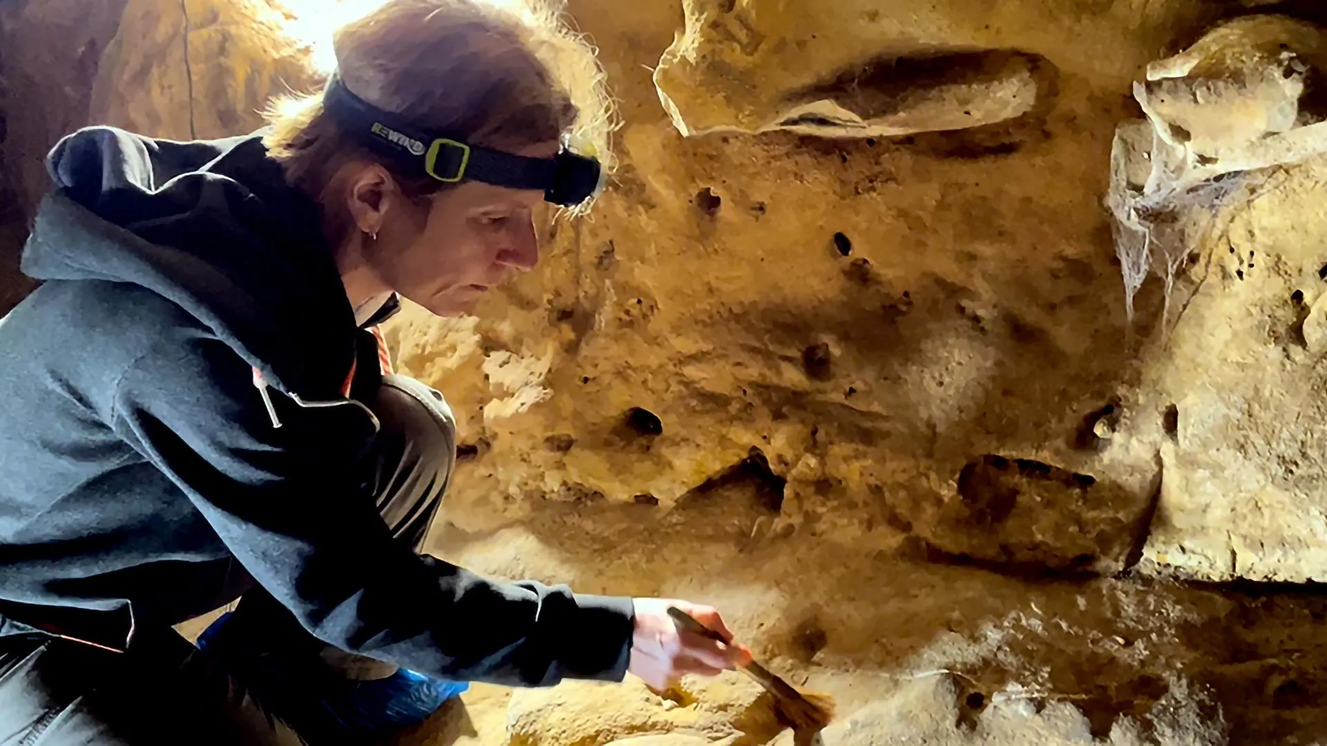 Neanderthals: The World's First Artists?