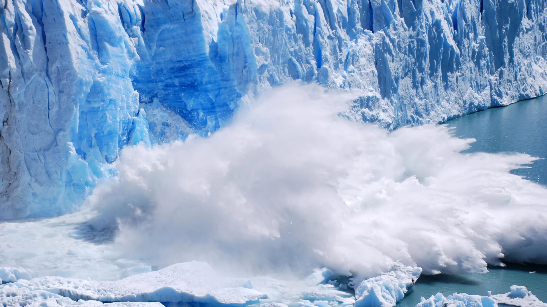 Glaciers That Suddenly Surge Are Dangerous