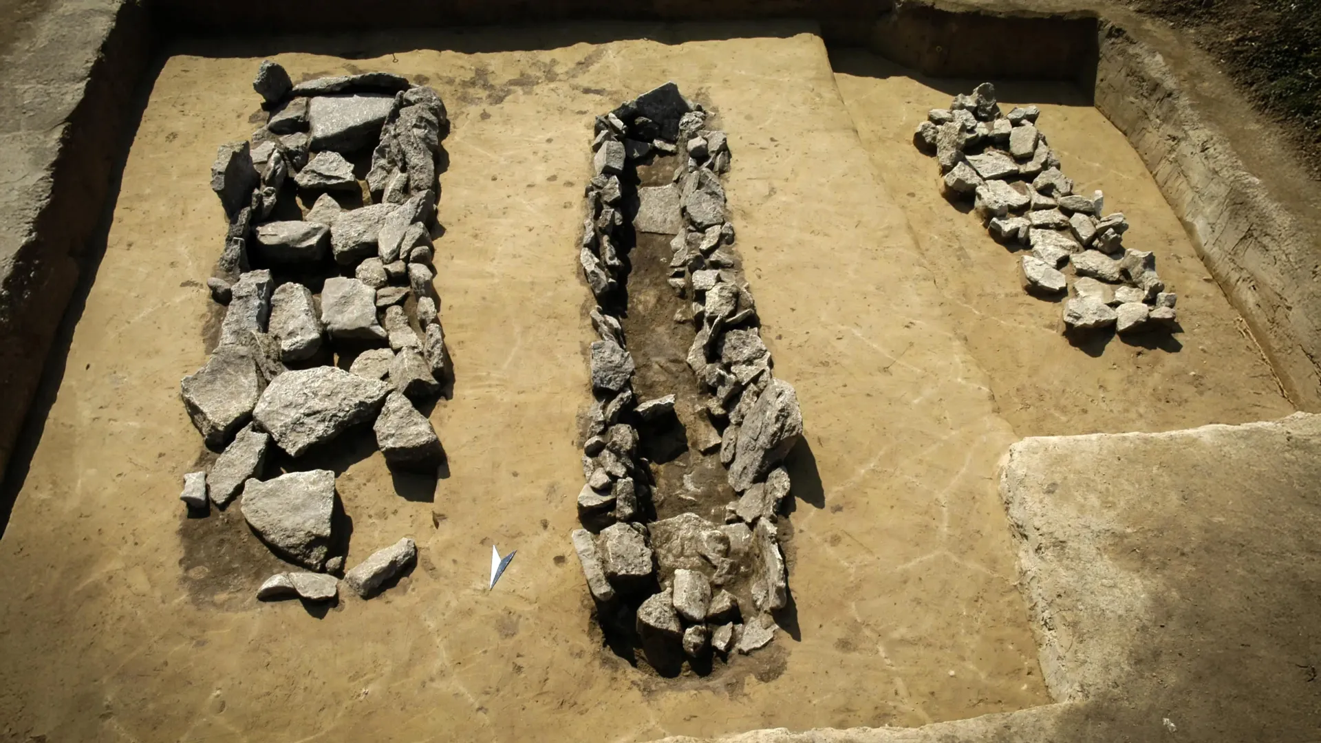 Life and Death in Bronze Age Europe